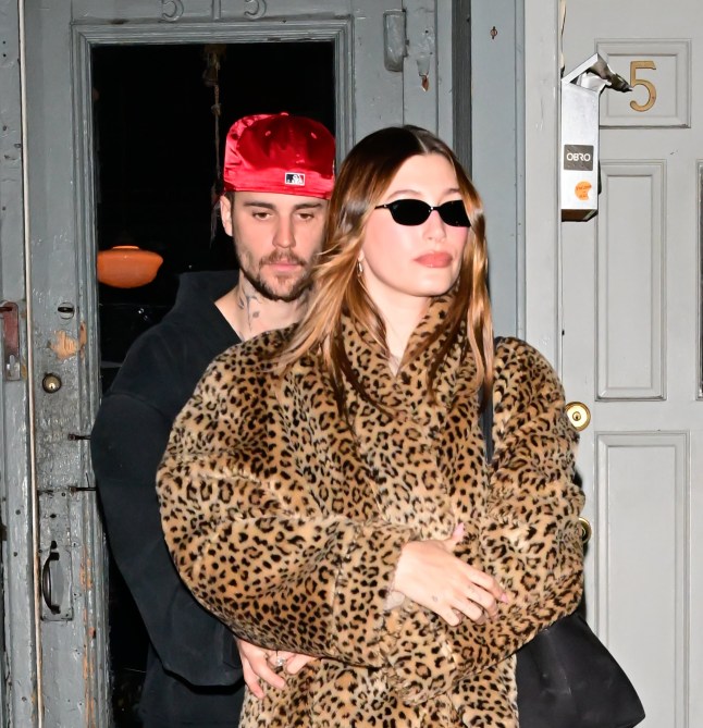 NEW YORK, NEW YORK - FEBRUARY 06: Justin Bieber and Hailey Bieber are seen leaving Lucali Pizza in Brooklyn on February 06, 2025 in New York City. (Photo by Raymond Hall/GC Images)