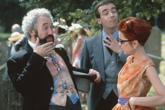 Editorial use only. No book cover usage. Mandatory Credit: Photo by Polygram/Working Title/Kobal/REX/Shutterstock (5884693h) Charlotte Coleman, Simon Callow, John Hannah Four Weddings and A Funeral - 1994 Director: Mike Newell Polygram/Channel 4/Working Title BRITAIN Scene Still Comedy Quatre mariages et un enterrement