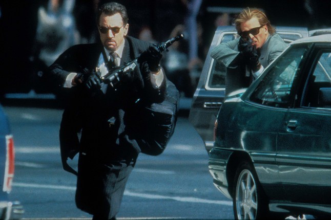 Editorial use only. No book cover usage. Mandatory Credit: Photo by Moviestore/REX/Shutterstock (1582909a) Heat, Robert De Niro, Val Kilmer Film and Television